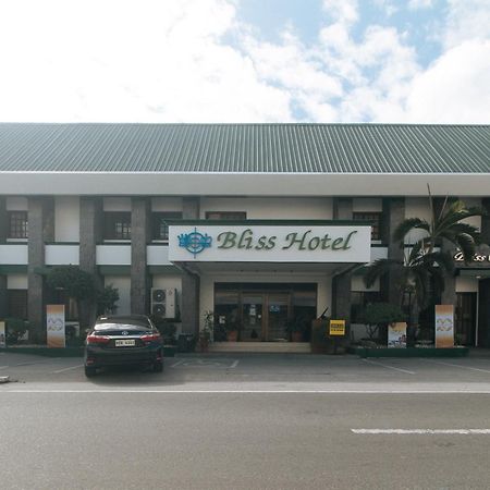 Bliss Hotel Dau Mabalacat Екстер'єр фото