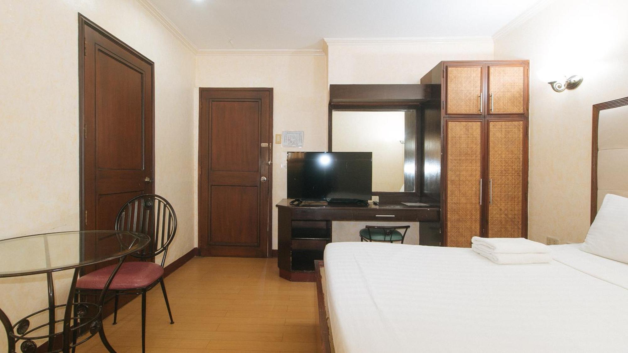 Bliss Hotel Dau Mabalacat Екстер'єр фото