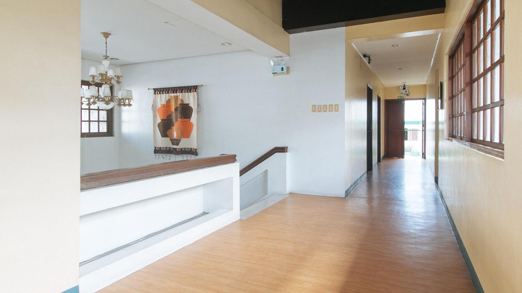 Bliss Hotel Dau Mabalacat Екстер'єр фото