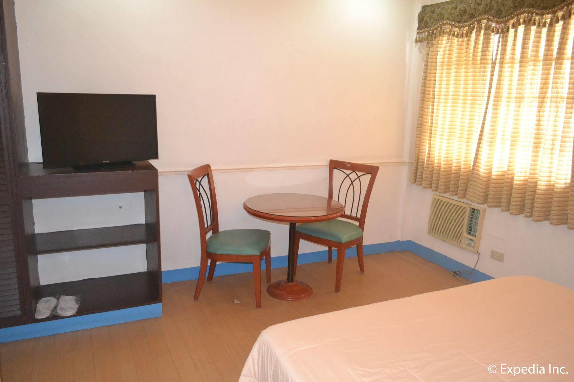 Bliss Hotel Dau Mabalacat Екстер'єр фото
