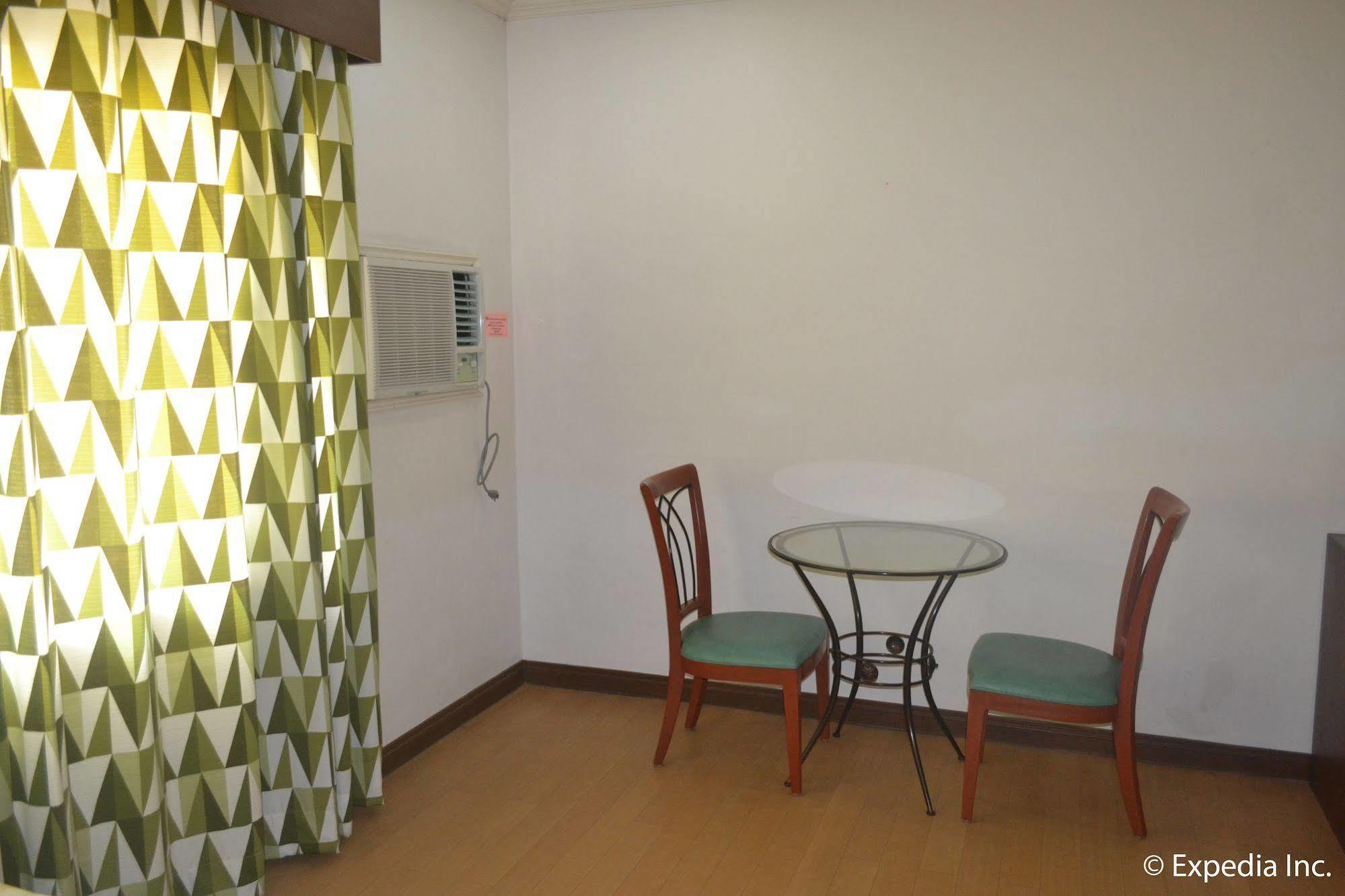 Bliss Hotel Dau Mabalacat Екстер'єр фото